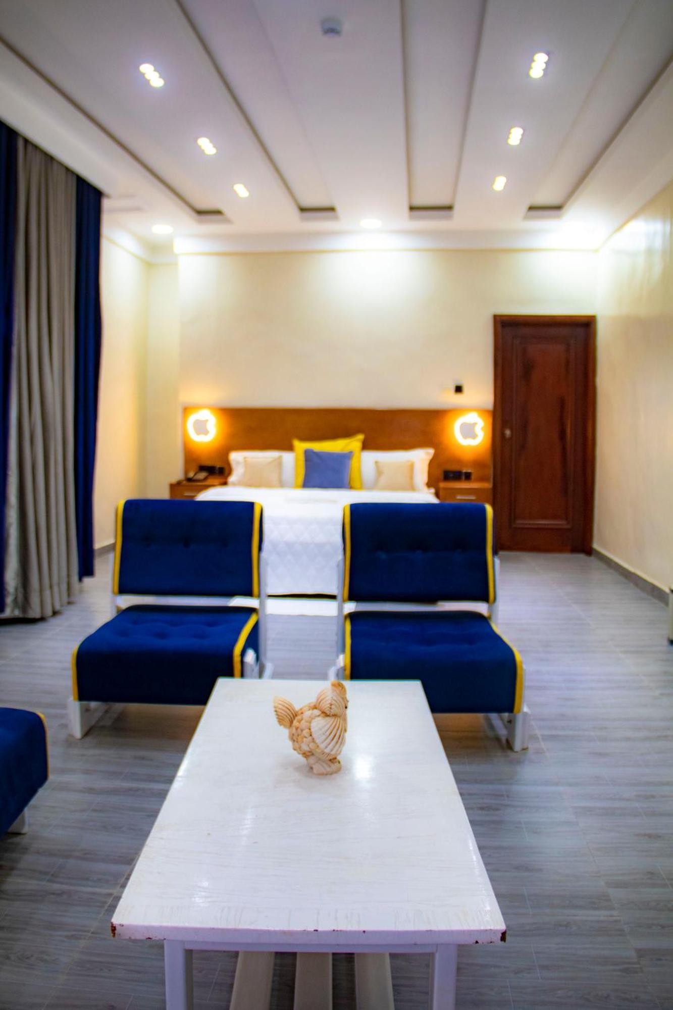 Hotel L'Apero Cotonou Exterior photo