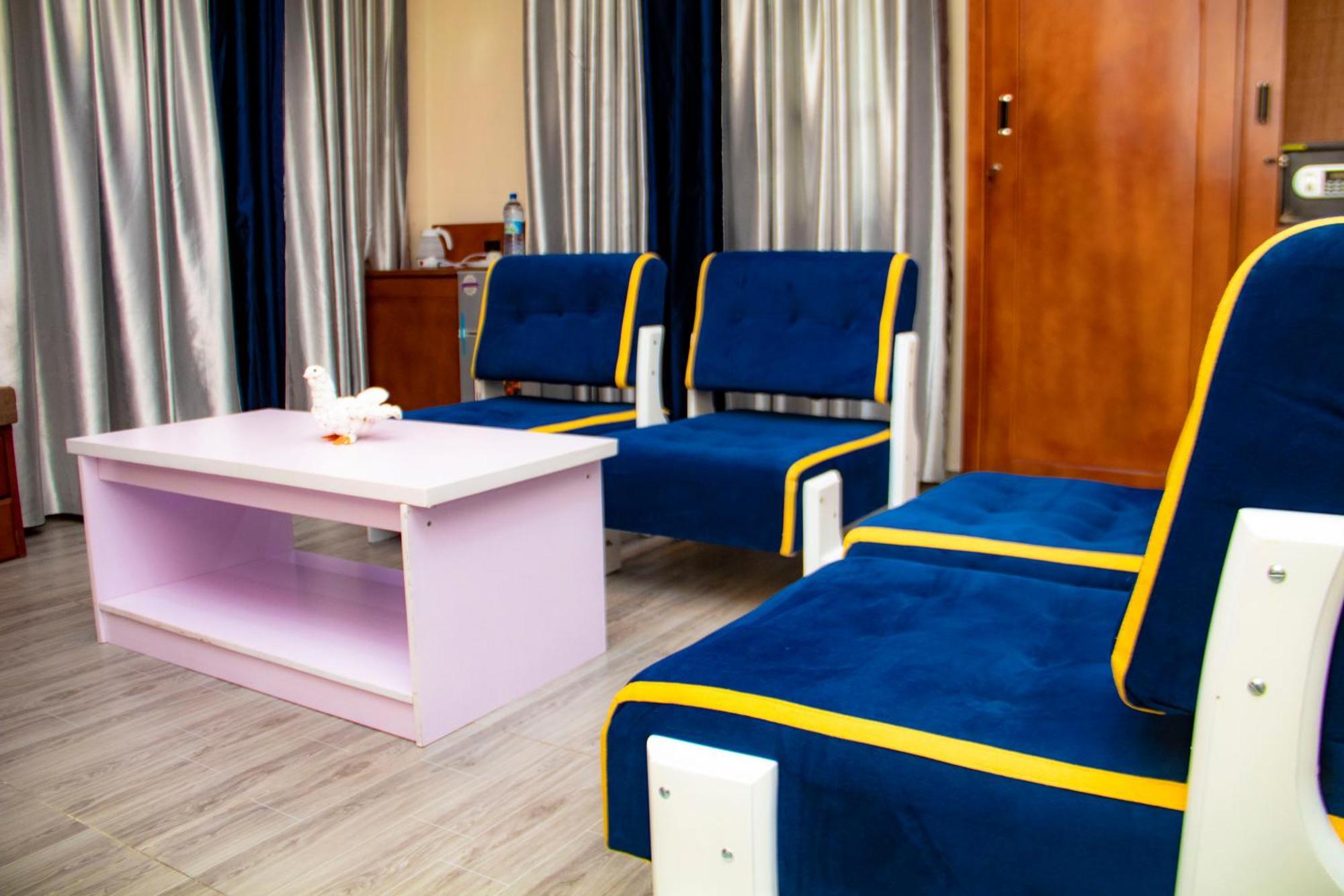 Hotel L'Apero Cotonou Exterior photo
